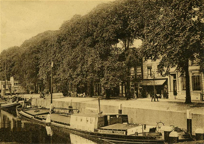 Gorinchem-de-Vier-Gebroeders-uit-Sliedrecht-van-de-fam-Schram-0-700.gif